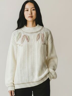 Vintage L.A. Blues | Cream Sweater with Feather Accents Sz M